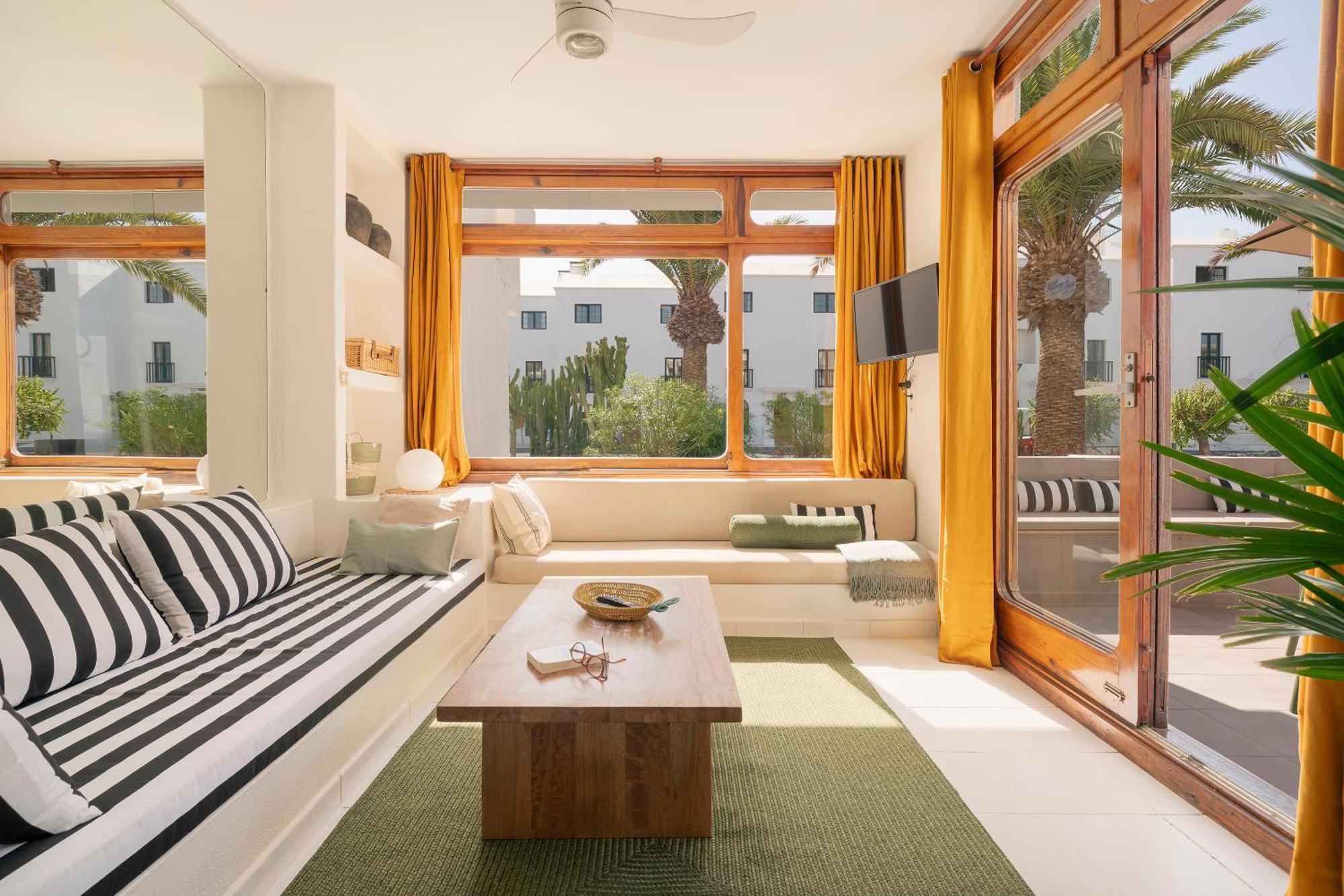 Lanzarote Beach Apartments, Casa Bruna コスタ・テギセ エクステリア 写真